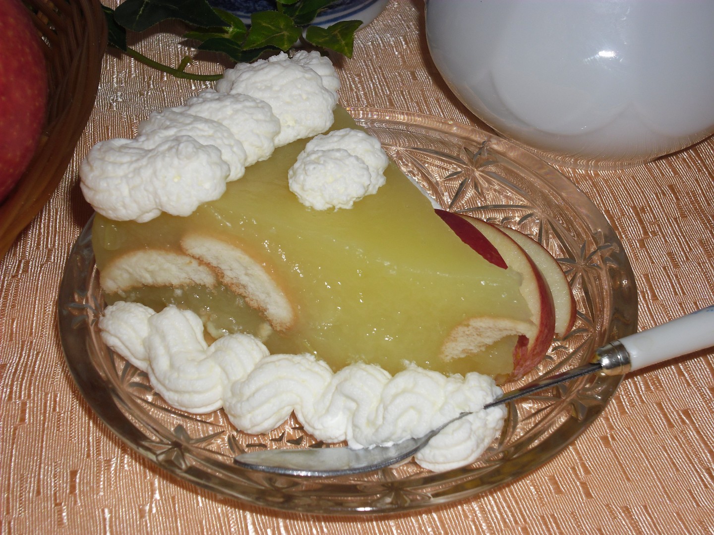 Jablečný dort s piškoty, nepečený