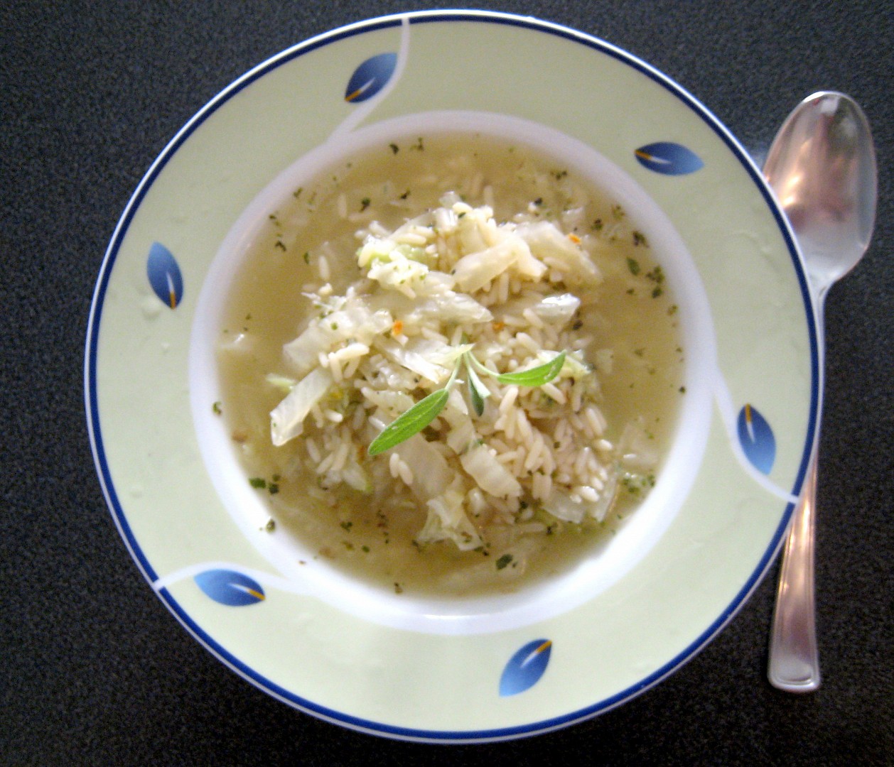 Kapustová polévka s rýží recept 