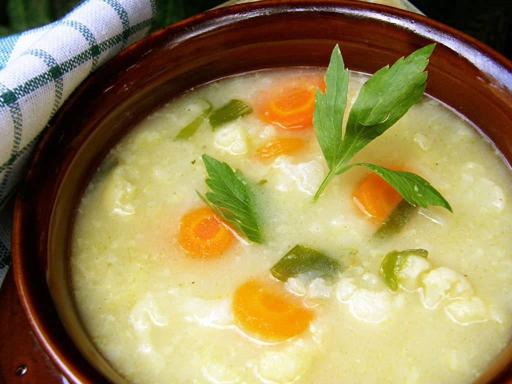 Květáková polévka recept 
