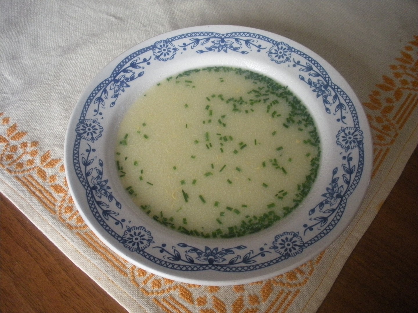 Pažitková rychlá polévka