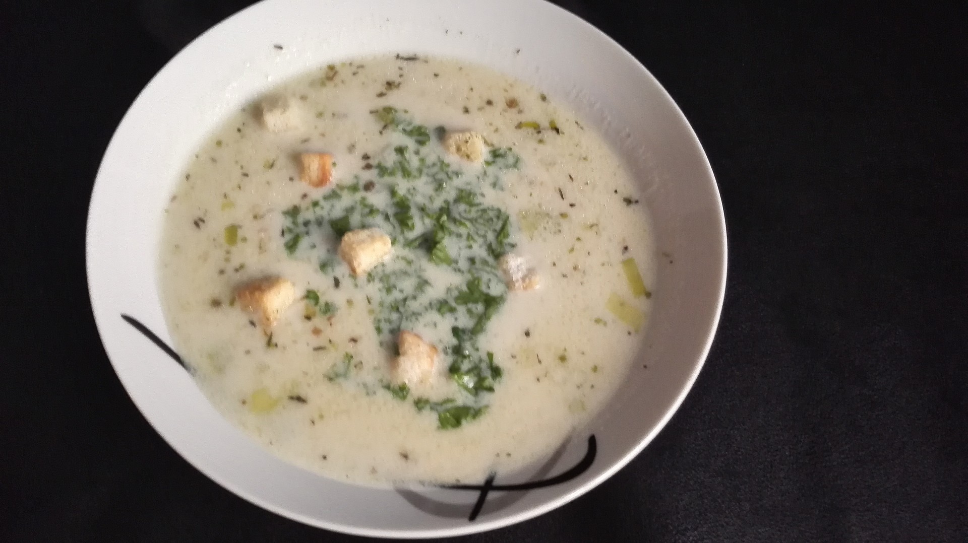 Pórková polévka s bramborem recept 