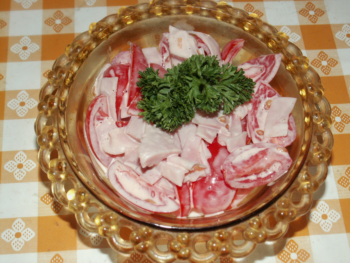 Rajčatový salát s majonézou recept 