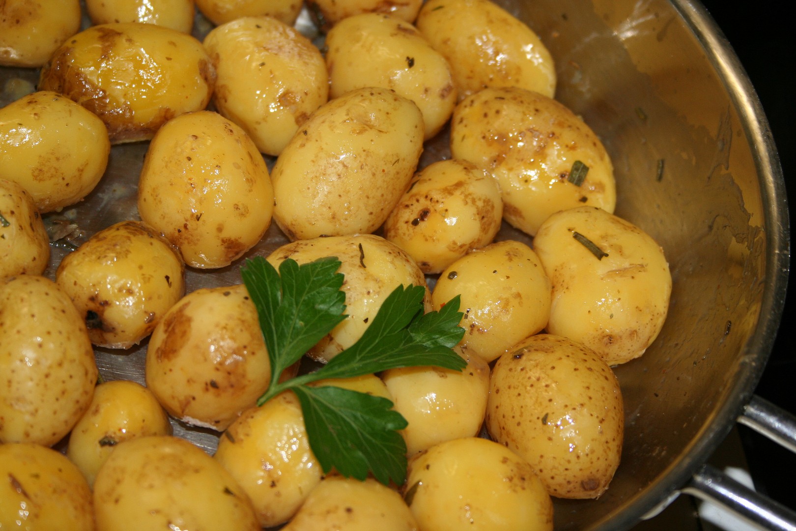 Rozmarýnové brambory recept 