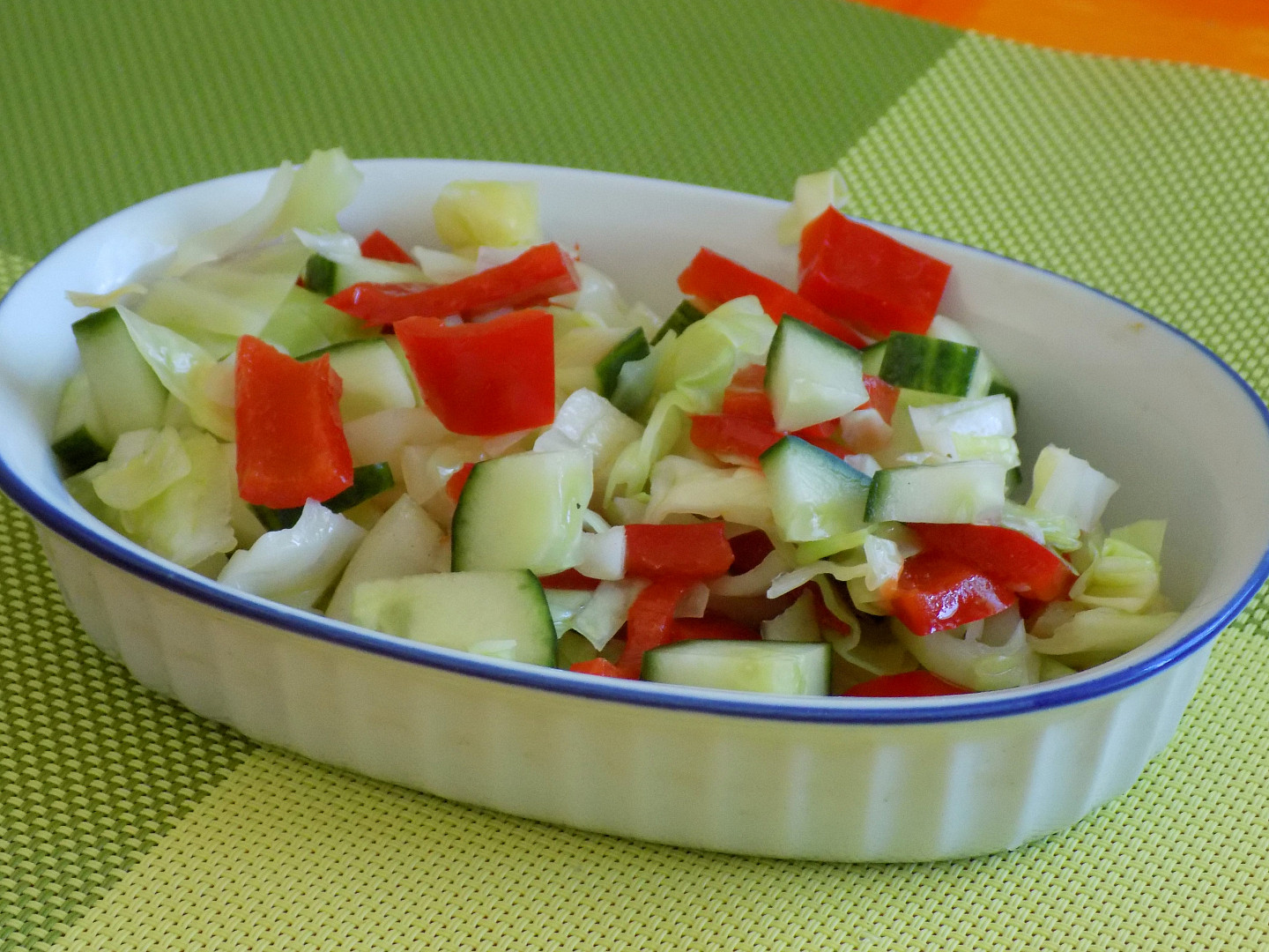 Salát ze zelí recept 