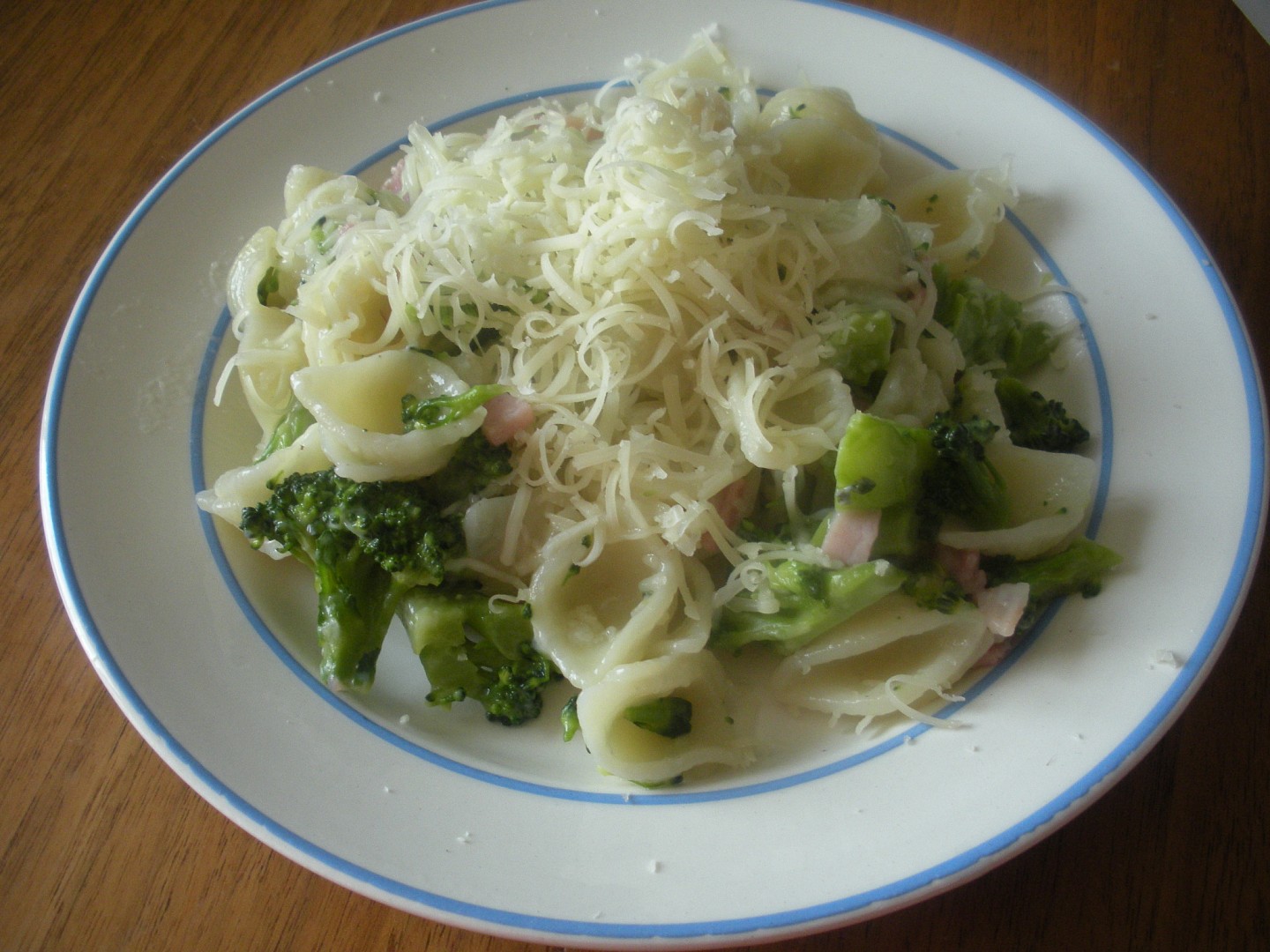 Těstoviny s brokolicí recept 